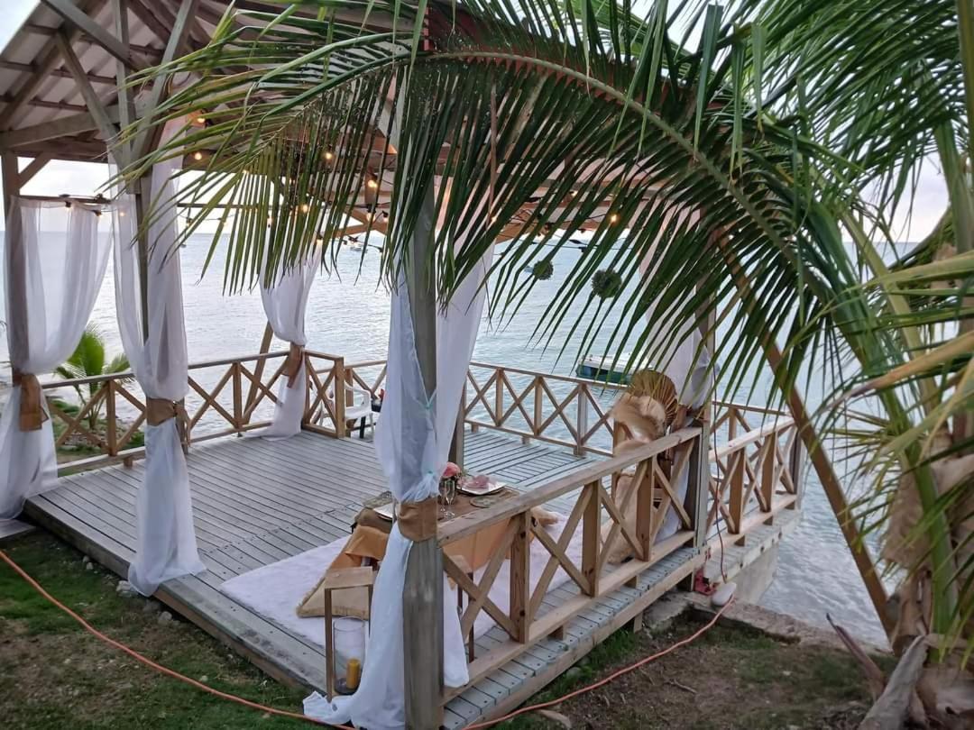 Cabanas Mister Mac Fresh Water Bay Buitenkant foto